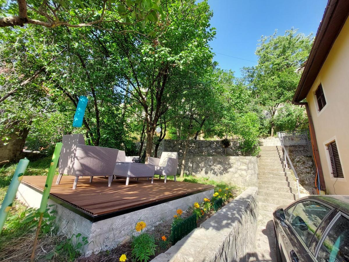 Holiday Home Milanovic Цетине Экстерьер фото
