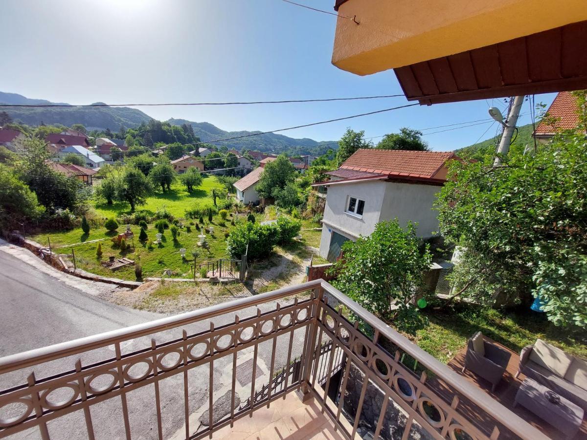 Holiday Home Milanovic Цетине Экстерьер фото